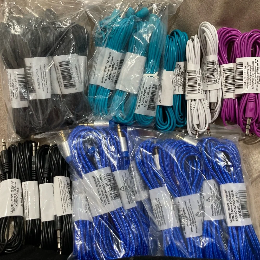 Lot of 30 Wireless Gear 10’ audio cables